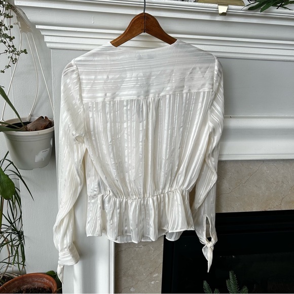 Guess Flowy White Striped Blouse - Picture 4 of 4
